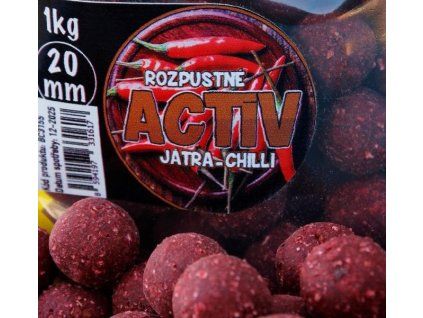 BLACK CARP Activ boilies Játra Chilli 1kg